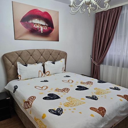 Chic Apartment- Place To Remember Galaţi Buitenkant foto