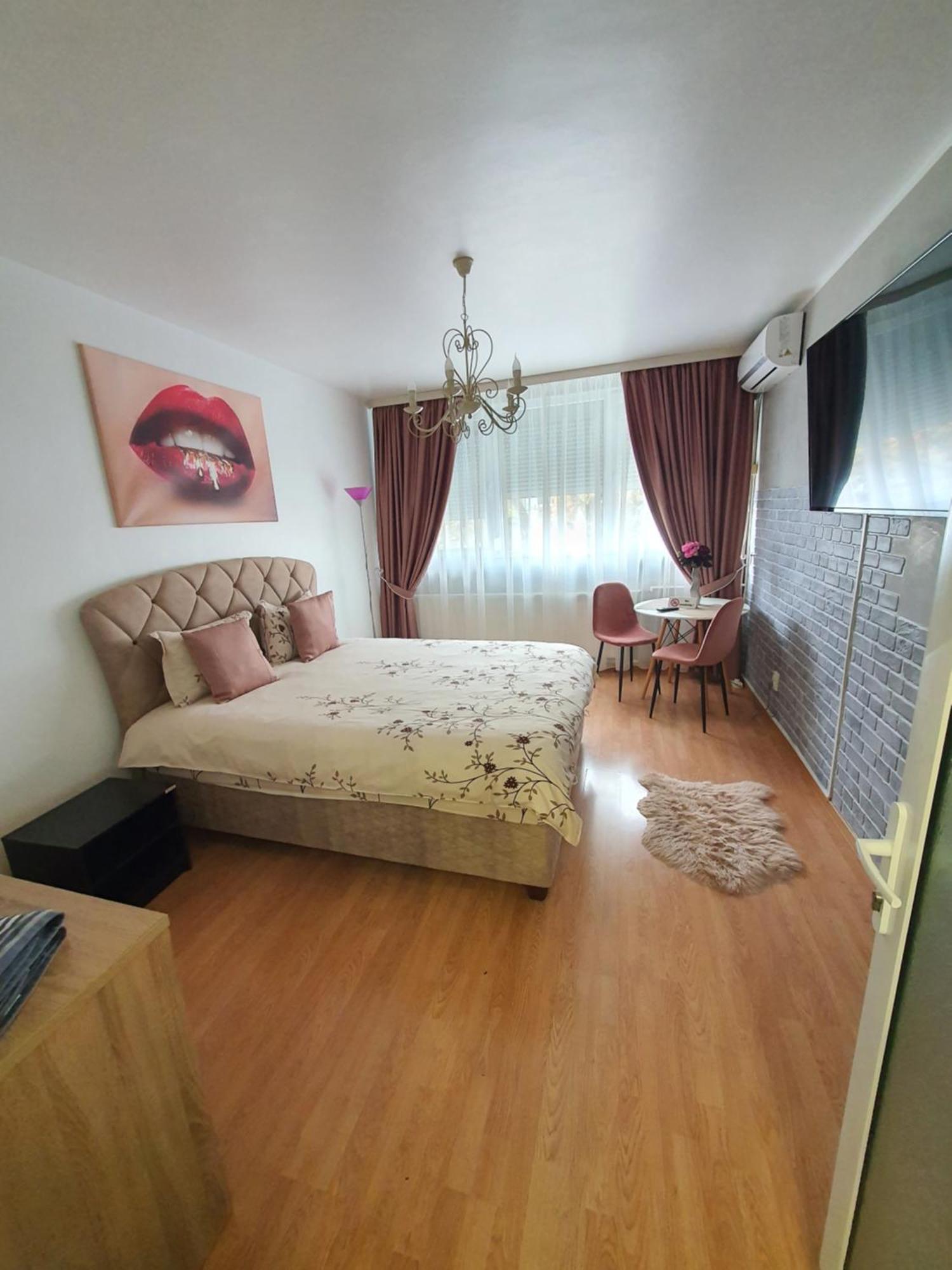 Chic Apartment- Place To Remember Galaţi Buitenkant foto