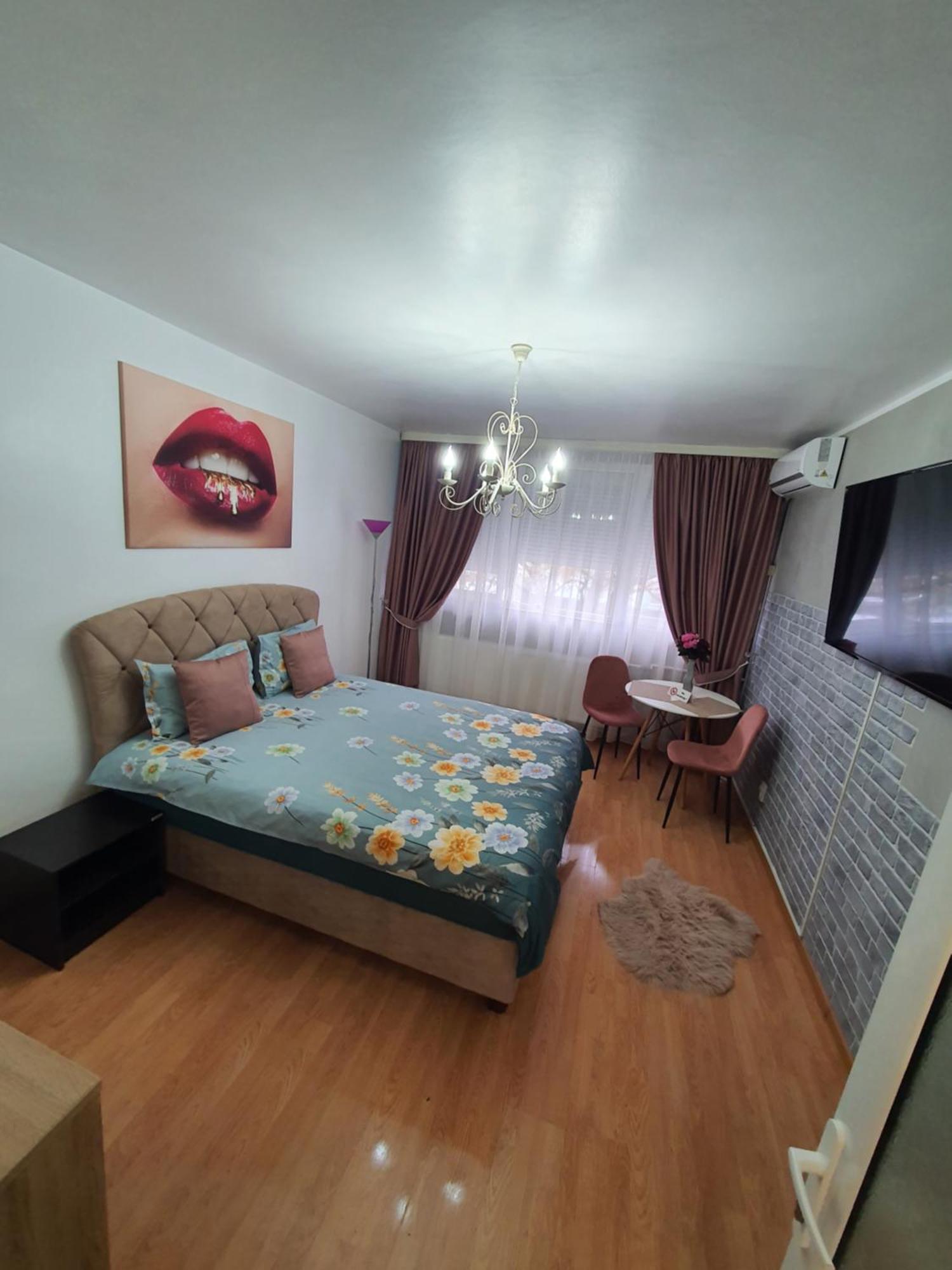 Chic Apartment- Place To Remember Galaţi Buitenkant foto